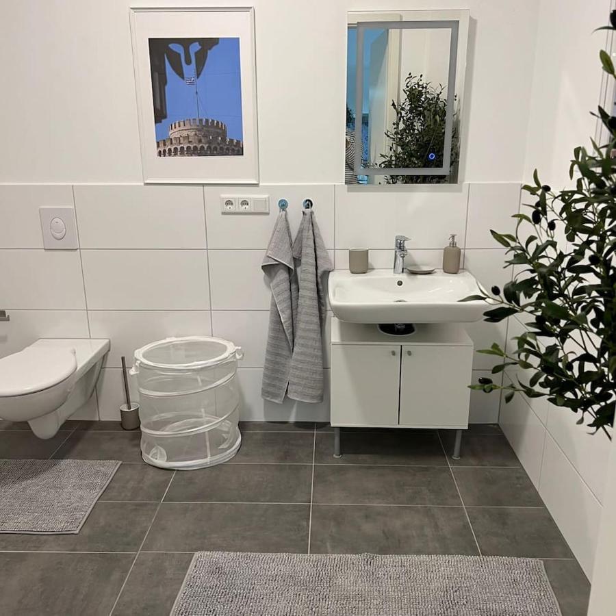 Luxurioeses Apartment,Neubau, 4 Personen, Parkplatz, Griechischer Stil بوخوم المظهر الخارجي الصورة