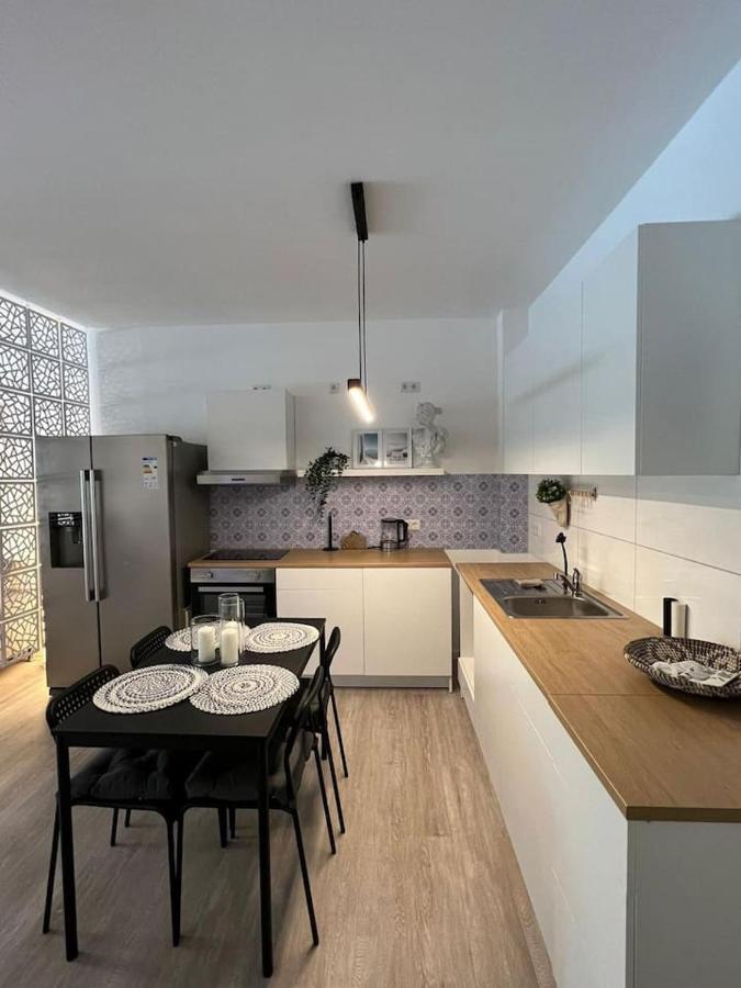 Luxurioeses Apartment,Neubau, 4 Personen, Parkplatz, Griechischer Stil بوخوم المظهر الخارجي الصورة